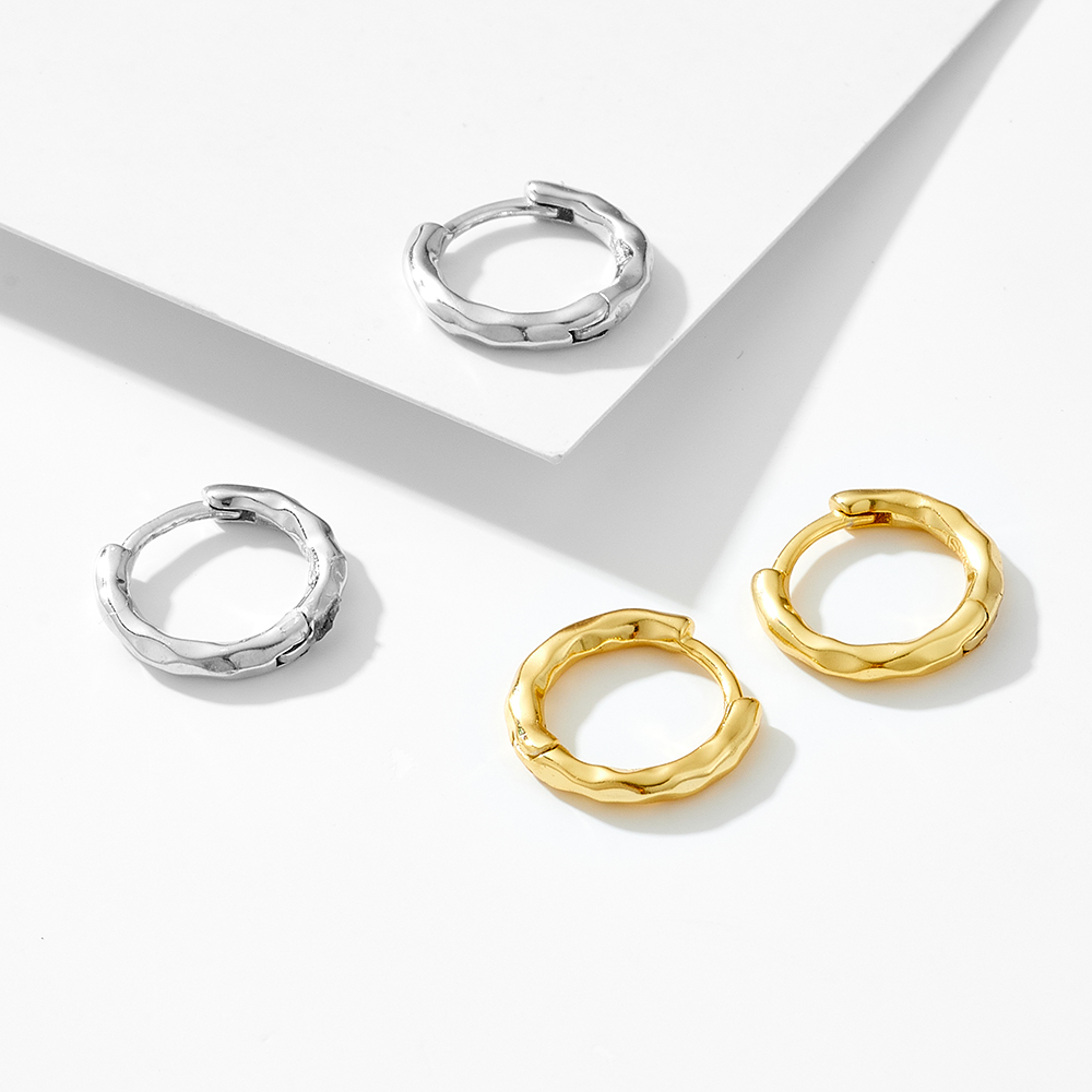 Anting Huggie Mini Bertekstur  - Jewelry Making Hammer ulasan dan harga